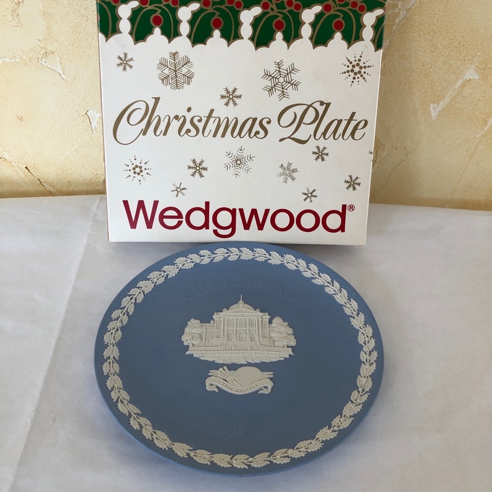 Wedgwood 1985 Christmas Plate New in Box